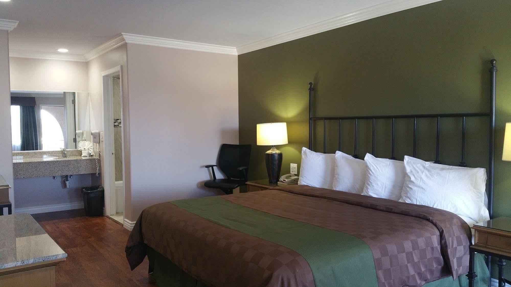 كوتنوود Verde Valley Inn المظهر الخارجي الصورة