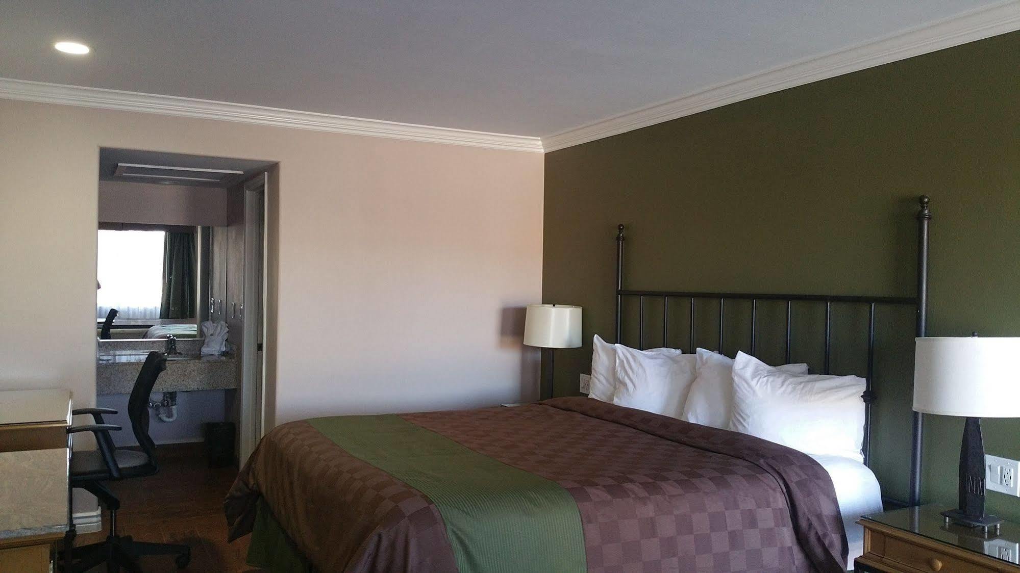 كوتنوود Verde Valley Inn المظهر الخارجي الصورة