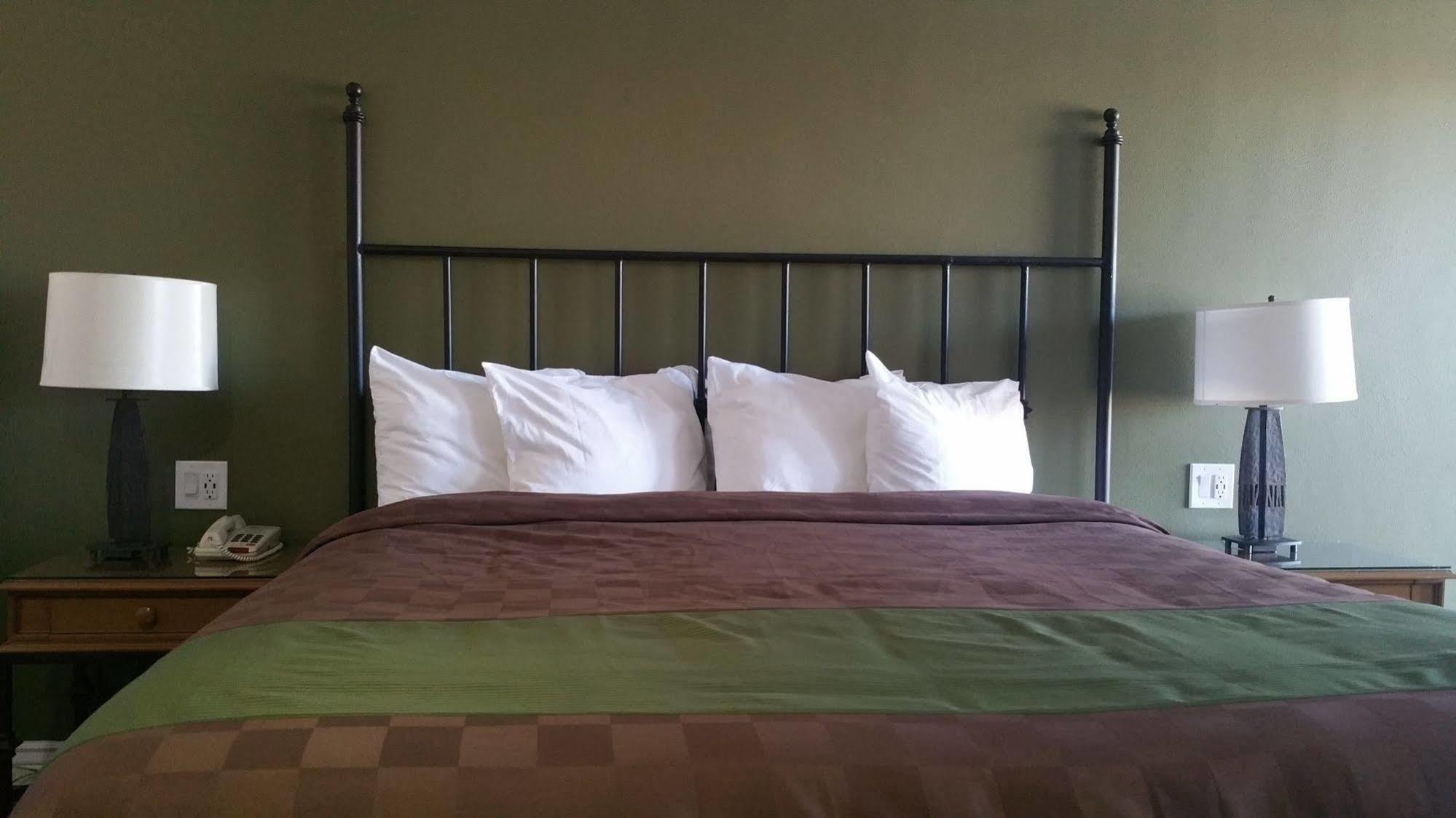 كوتنوود Verde Valley Inn المظهر الخارجي الصورة