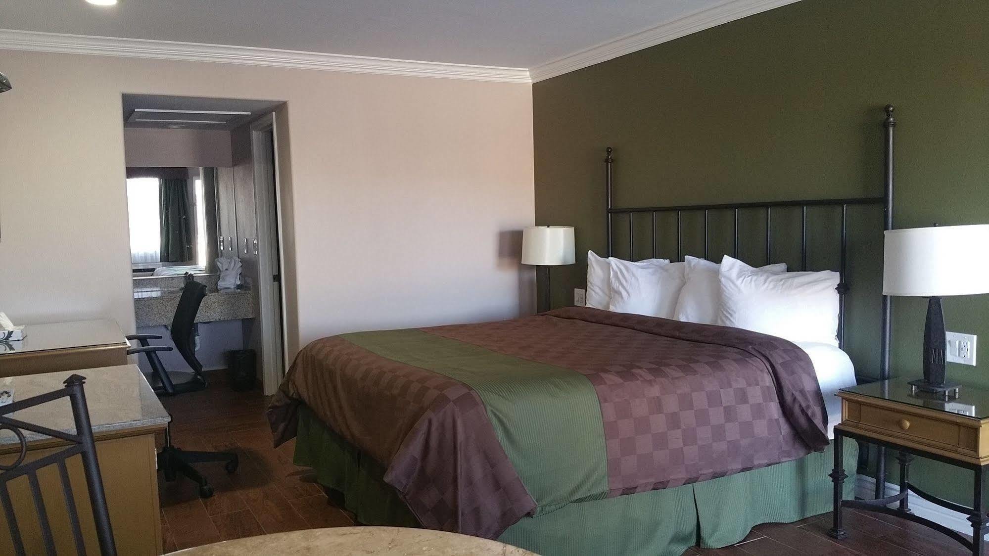 كوتنوود Verde Valley Inn المظهر الخارجي الصورة